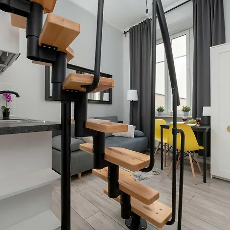 Cozy Mielczarskiego With Mezzanine In By Renters Apartman