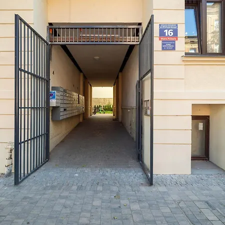 Cozy Mielczarskiego With Mezzanine In By Renters Apartmán *