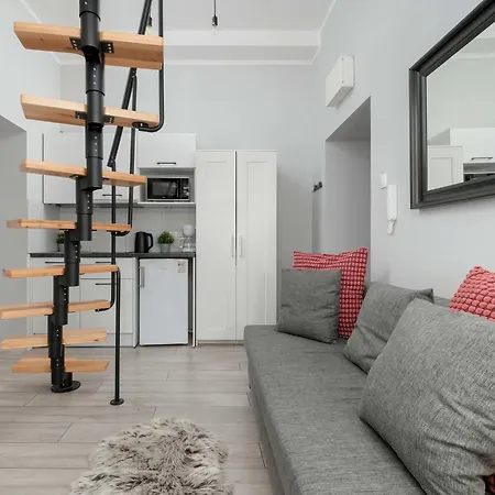 Cozy Mielczarskiego With Mezzanine In By Renters Apartman *