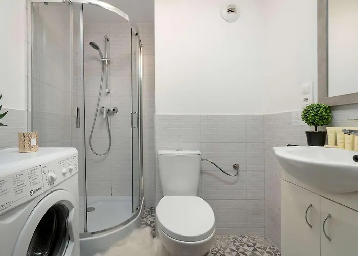 Cozy Mielczarskiego With Mezzanine In By Renters * Łódź