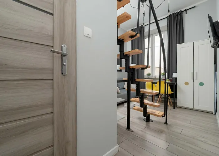 公寓 Cozy Mielczarskiego With Mezzanine In By Renters *