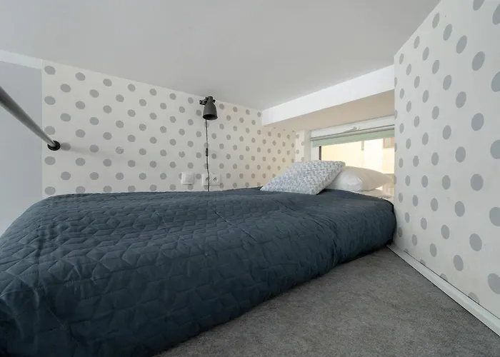 Cozy Mielczarskiego With Mezzanine In By Renters Apartamento